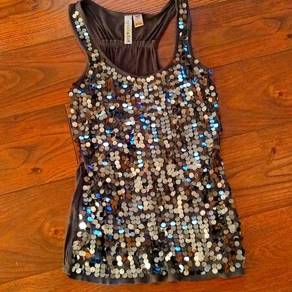 Gray sequence tank top - Picture 1 of 2